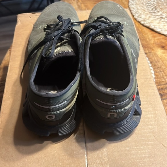 Cloud 3 X Training shoe. Shoes is gently used. Still in good condition. - Picture 2 of 6